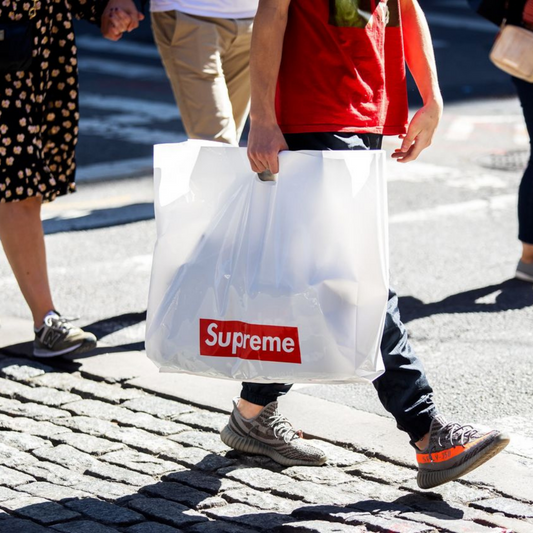 2.1 δισεκατομμύρια λόγοι να "δοθούν" χέρια